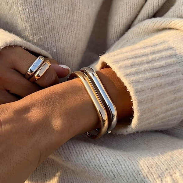 Stainless Steel Minimalist Square Bracelet with Fashion Metal Clasp