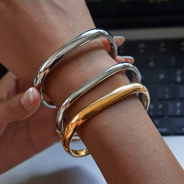 Stainless Steel Minimalist Square Bracelet with Fashion Metal Clasp