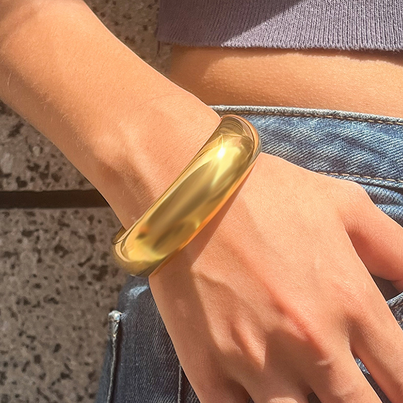 Premium 18K Gold Plain Minimalist Stainless Steel Bracelet for Women
