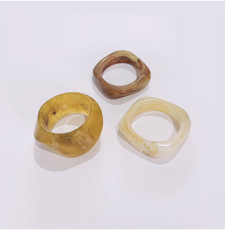 Hot Selling Chunky Oversized Irregular Resin Bracelet Stack Set