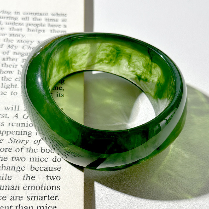 Resin Oval Wide Bangle Featuring Irregular Gradient Arc, 13 Colors Available