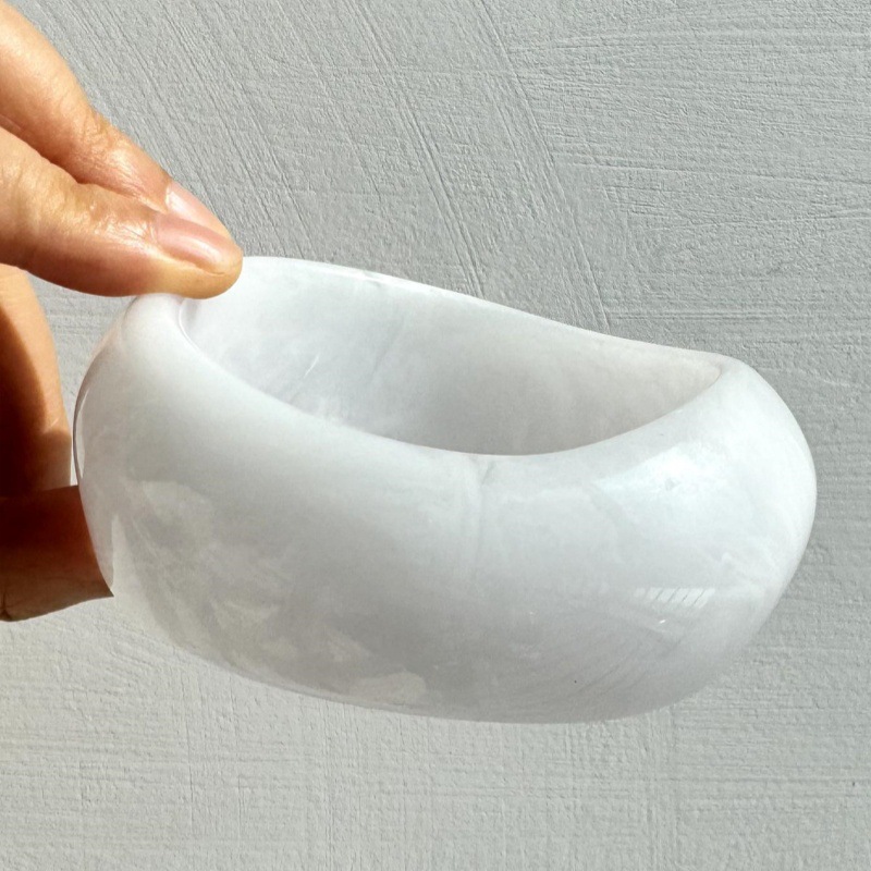 Resin Oval Wide Bangle Featuring Irregular Gradient Arc, 13 Colors Available