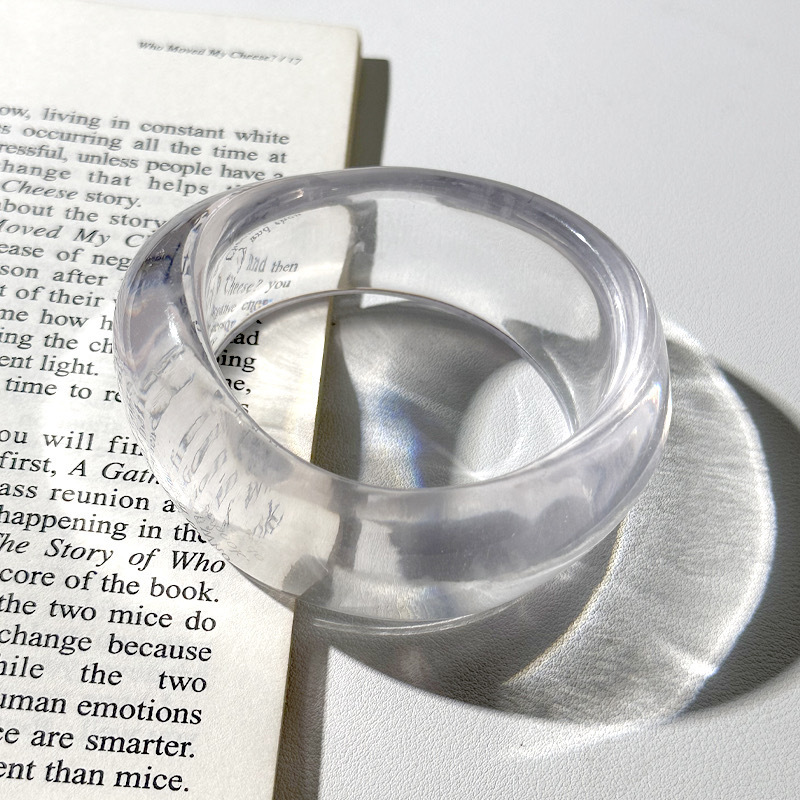 Resin Oval Wide Bangle Featuring Irregular Gradient Arc, 13 Colors Available