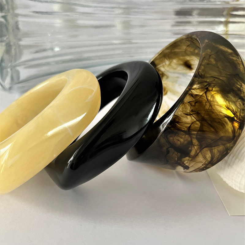 Oversized Irregular Layered Resin Bracelet Set with Water Ripple Gradient