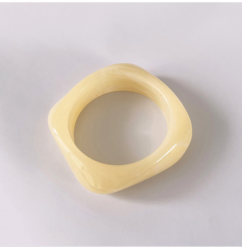 Oversized Irregular Layered Resin Bracelet Set with Water Ripple Gradient
