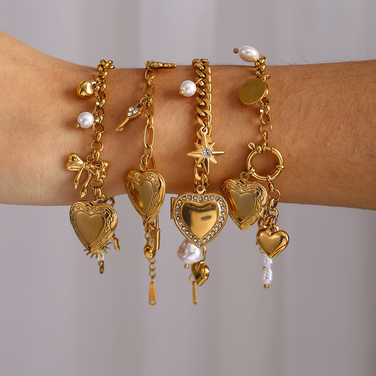 Luxury Heart Bracelet Fade-Resistant Multiple Charms Photo Insert Four Styles Available
