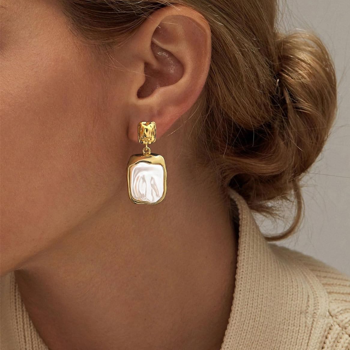Stainless Steel Pearl Stud Earrings Luxury Elegant Earrings