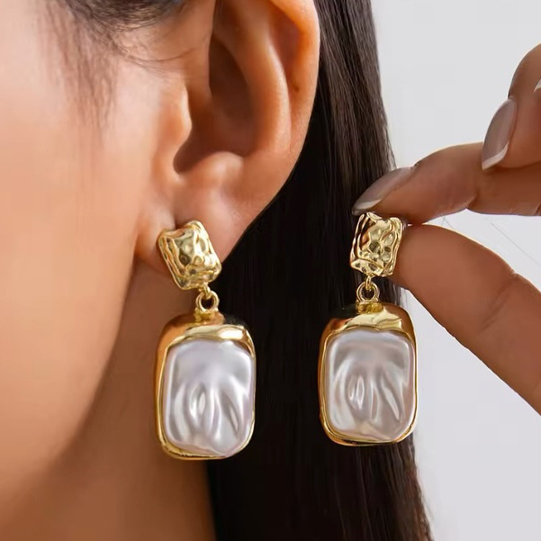 Stainless Steel Pearl Stud Earrings Luxury Elegant Earrings