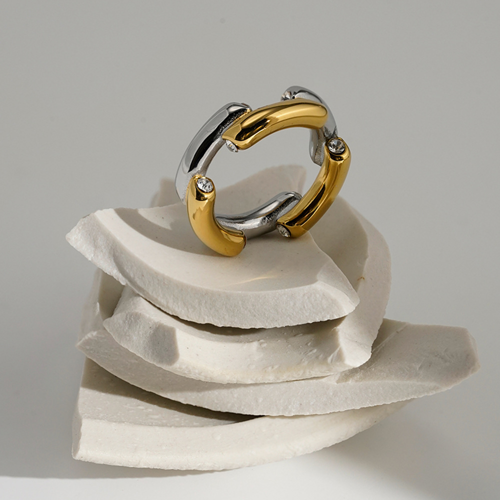 18K Gold Plated Titanium Steel Bi Color Ring with Embedded Zircon