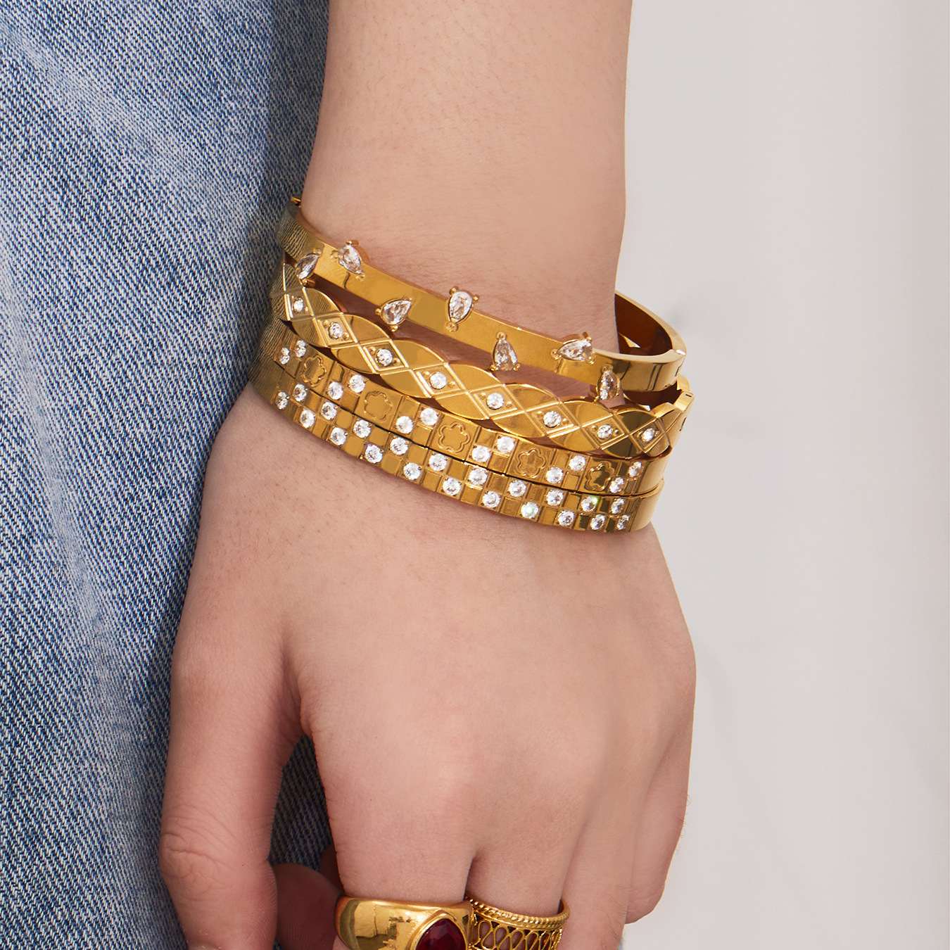 Four Designs Stainless Steel Zircon Bracelet with Secure Clasp and Sparkling Stones